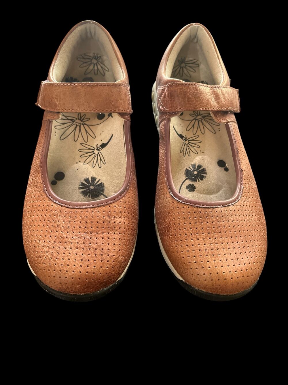 Therafit Valentina Mary Jane Shoes-Women-Sz 7.5-8-Tan Perforated Leather